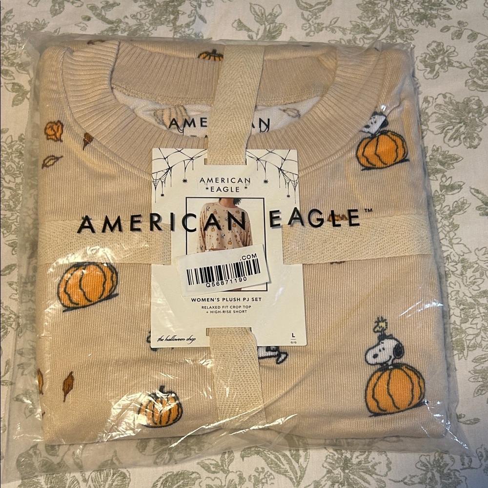 NWT Snoopy pjs